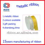 Metallic ribbon bows