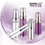 2013 New Airless plastic cosmetic containers with pump