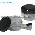 Eyeshadow container with brush