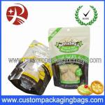 Bottom gusset Plastic pet food bag with top resealable ziplock