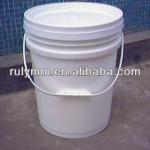 new 5 gallon plastic buckets