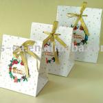 delicate cosmetic paper bag packing