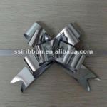 Metallic Pull bow for gift wrap