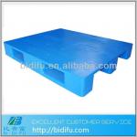 Heavy duty anti-slip plastic pallets with steel tubes