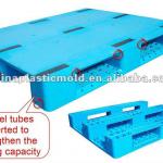 plastic flat pallet with steel