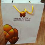 color hand paper bag with UV and embossing
