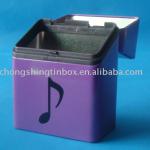 Tin cigarette case with plastic hinge